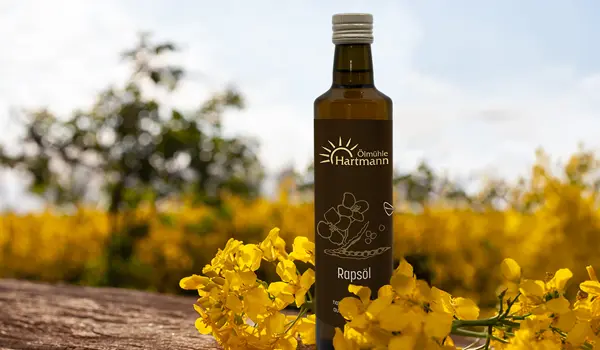 Basis Öle Rapsfeld Ölflasche